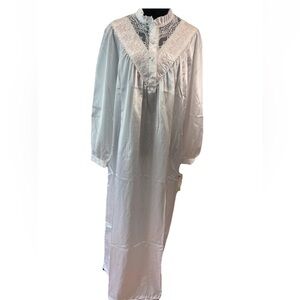 🆕Nicole ladies white pink floral embroidery satin silky nightgown NOS size M